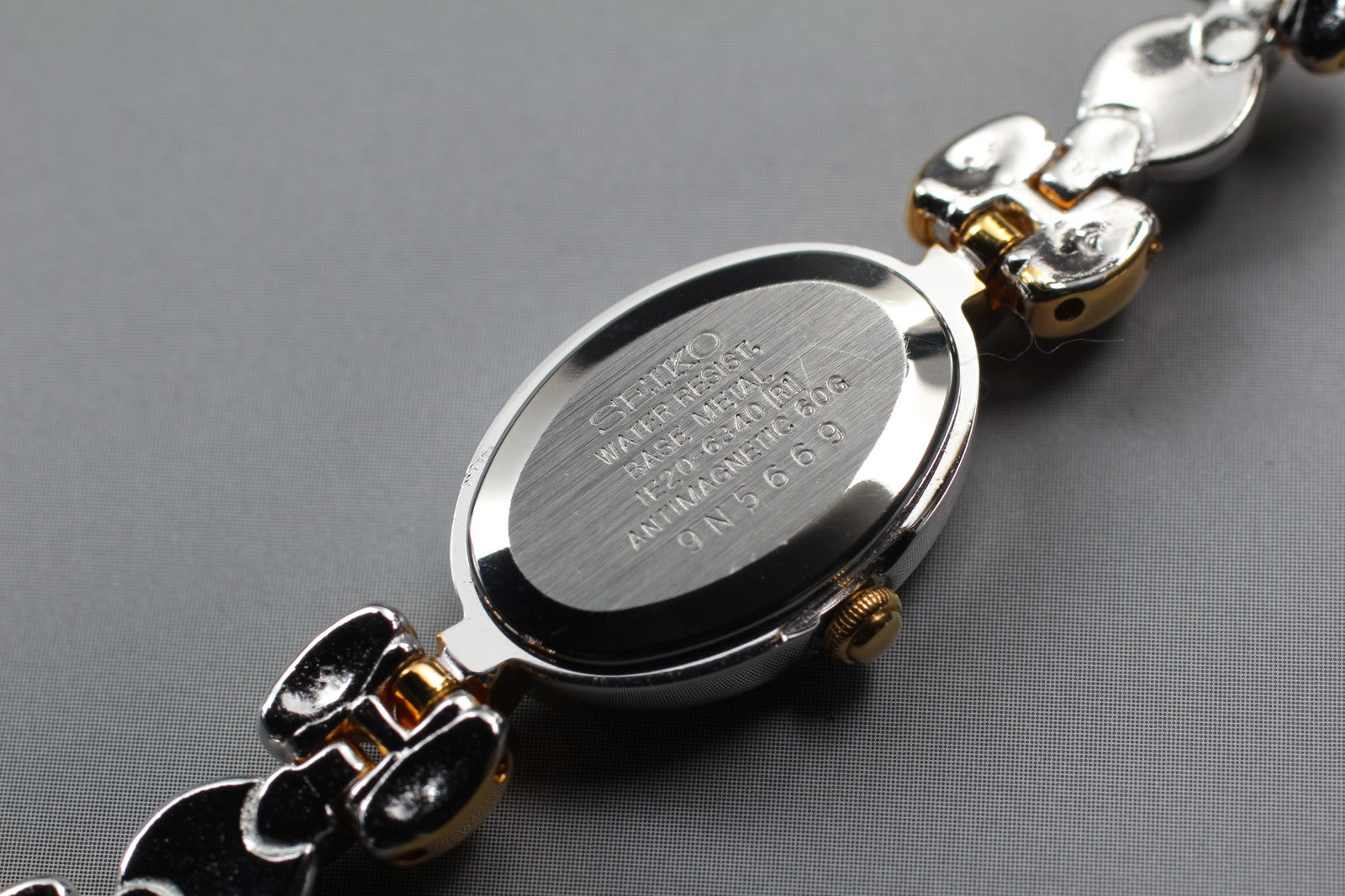 Vintage 1989 [NOS / Box] Seiko Tisse 1E20-6240 Quartz White Roman Dial Women's