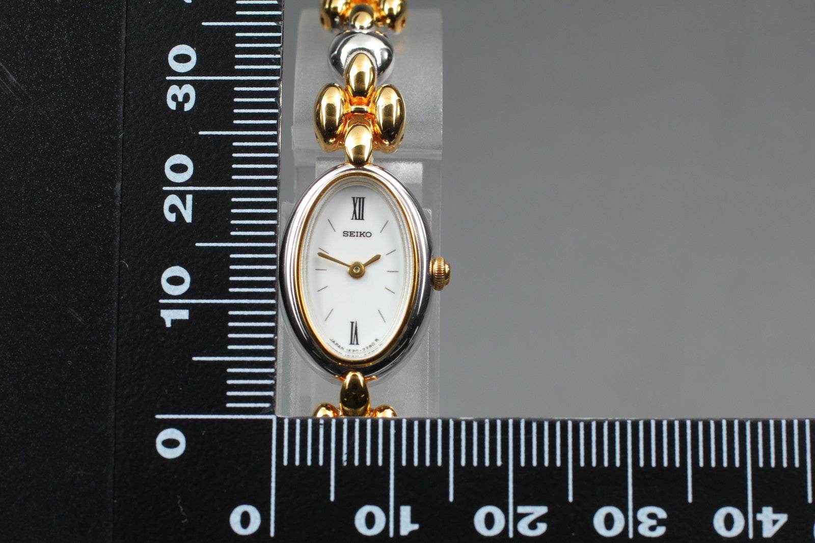 Vintage 1989 [NOS / Box] Seiko Tisse 1E20-6240 Quartz White Roman Dial Women's