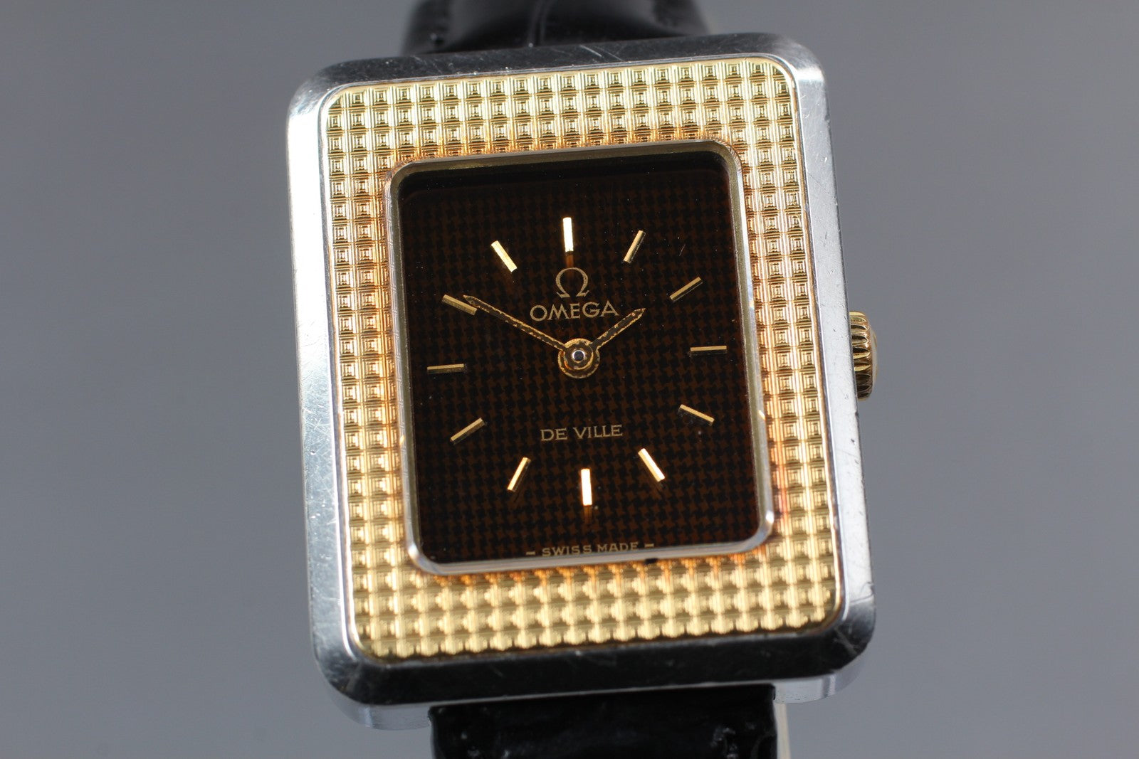 Vintage 1978 [Near MINT] Omega De Ville Cal.625 14K Bezel Manual Wind Tank Women