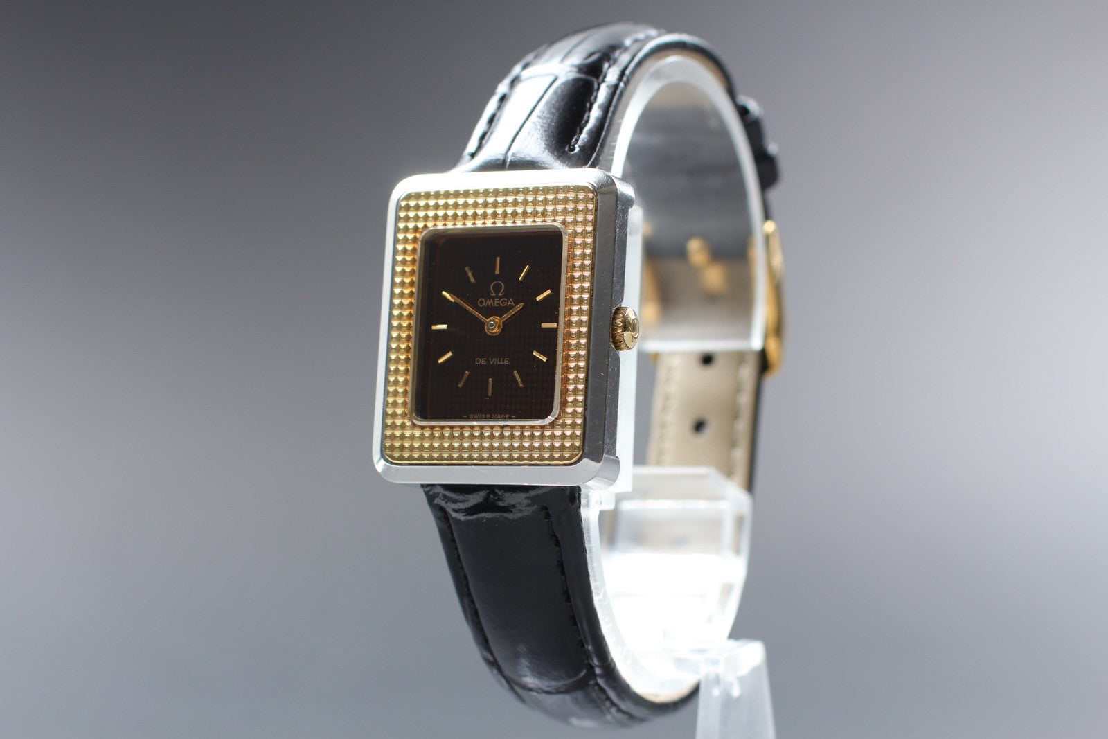 Vintage 1978 [Near MINT] Omega De Ville Cal.625 14K Bezel Manual Wind Tank Women