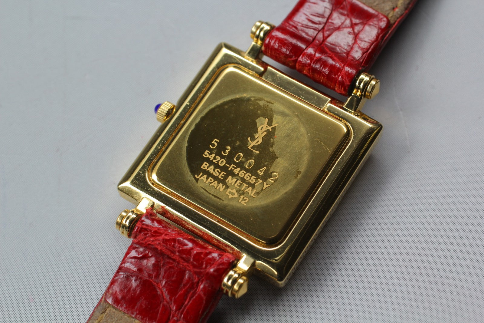 Exc+5 Vintage Yves Saint Laurent 5420-F46657 White Roman Dial Quartz Women's