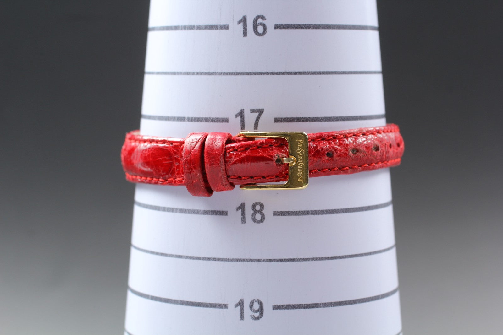 Exc+5 Vintage Yves Saint Laurent 5420-F46657 White Roman Dial Quartz Women's