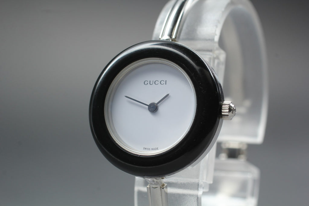 Near MINT Vintage Gucci Change Bezel 11/12.2L 26mm Quartz White Dial Women's