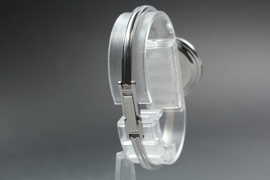 Near MINT Vintage Gucci Change Bezel 11/12.2L 26mm Quartz White Dial Women's