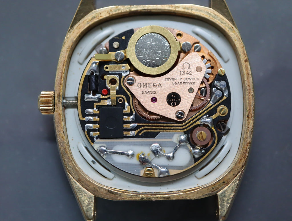 Vintage 1979 [Near MINT] Omega De Ville 192.0034 34mm Quartz Gold Dial Men's