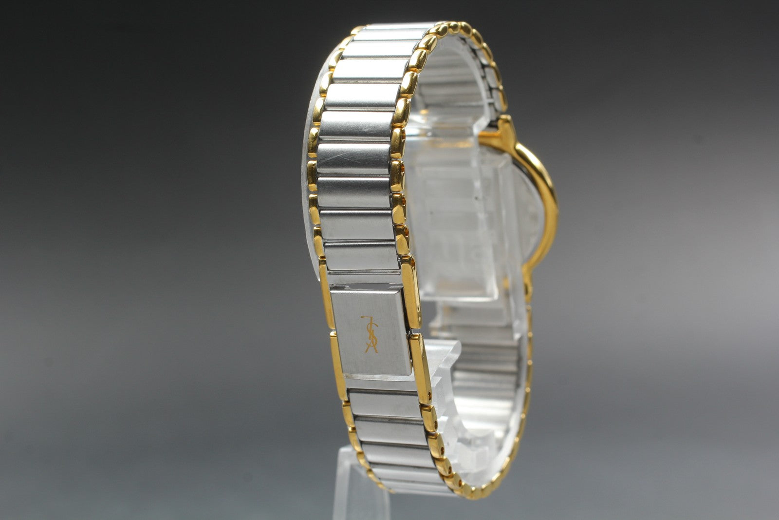 Near MINT Vintage Yves Saint Laurent 2200-228481 23mm Quartz Gold Dial Women's