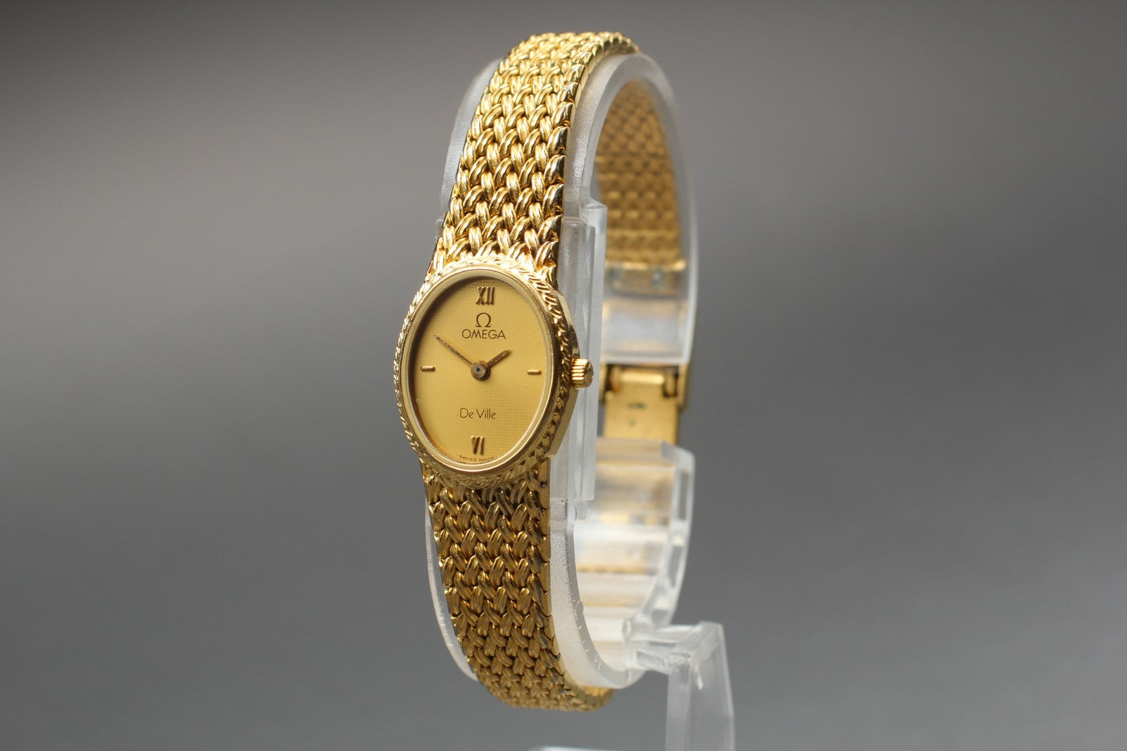 Vintage 1984 [Near MINT] Omega De Ville 591.0303 16mm Quartz Gold Dial Women's
