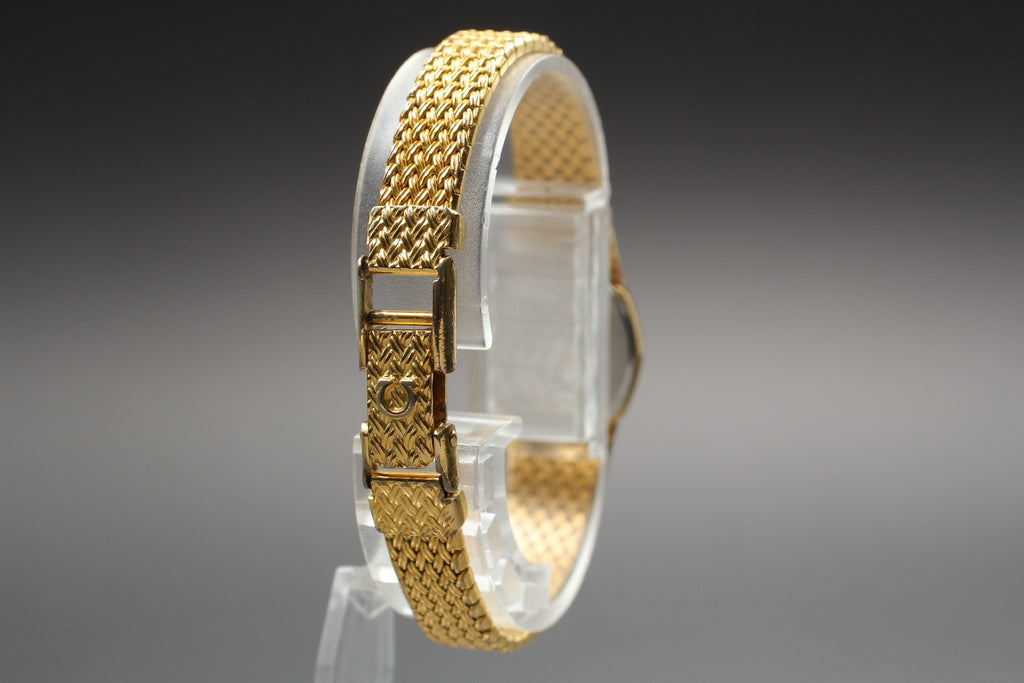 Vintage 1984 [Near MINT] Omega De Ville 591.0303 16mm Quartz Gold Dial Women's