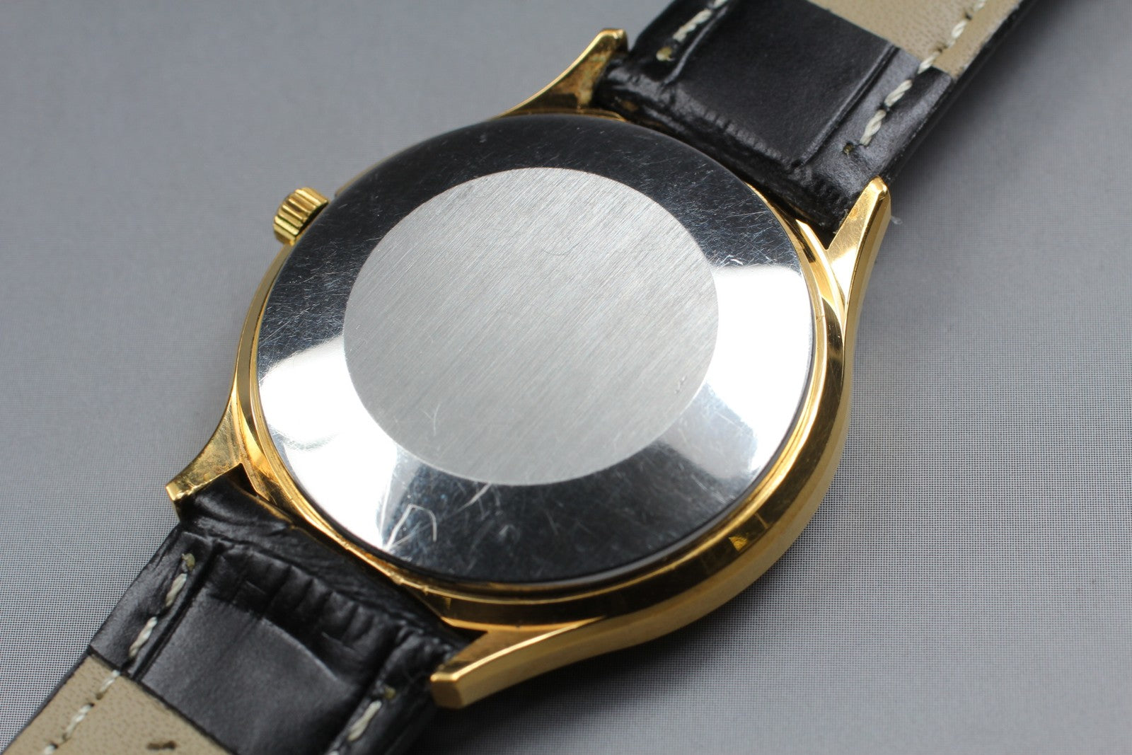 Vintage 1973 [Near MINT] Omega De Ville 192.0027 35mm Quartz Gold Dial Men's