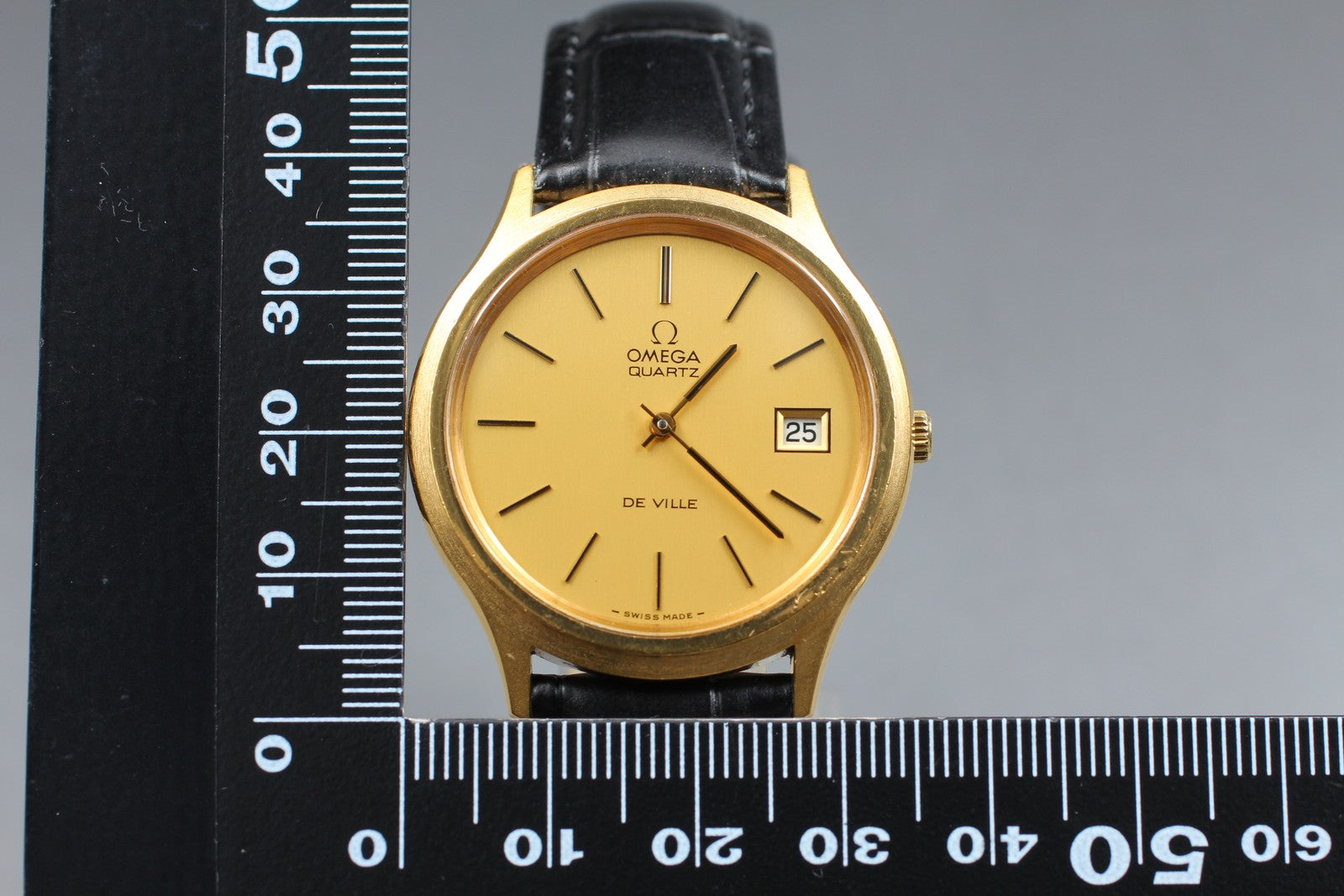 Vintage 1973 [Near MINT] Omega De Ville 192.0027 35mm Quartz Gold Dial Men's