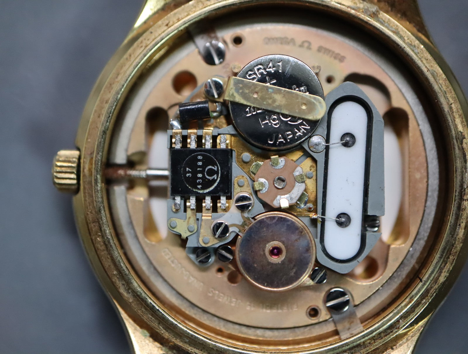 Vintage 1973 [Near MINT] Omega De Ville 192.0027 35mm Quartz Gold Dial Men's