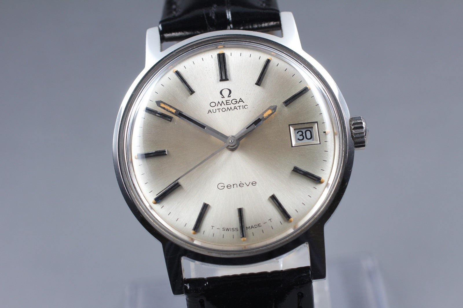 Vintage 1971 [Near MINT] Omega Geneve 166.070 35mm Automatic Silver Dial Men's