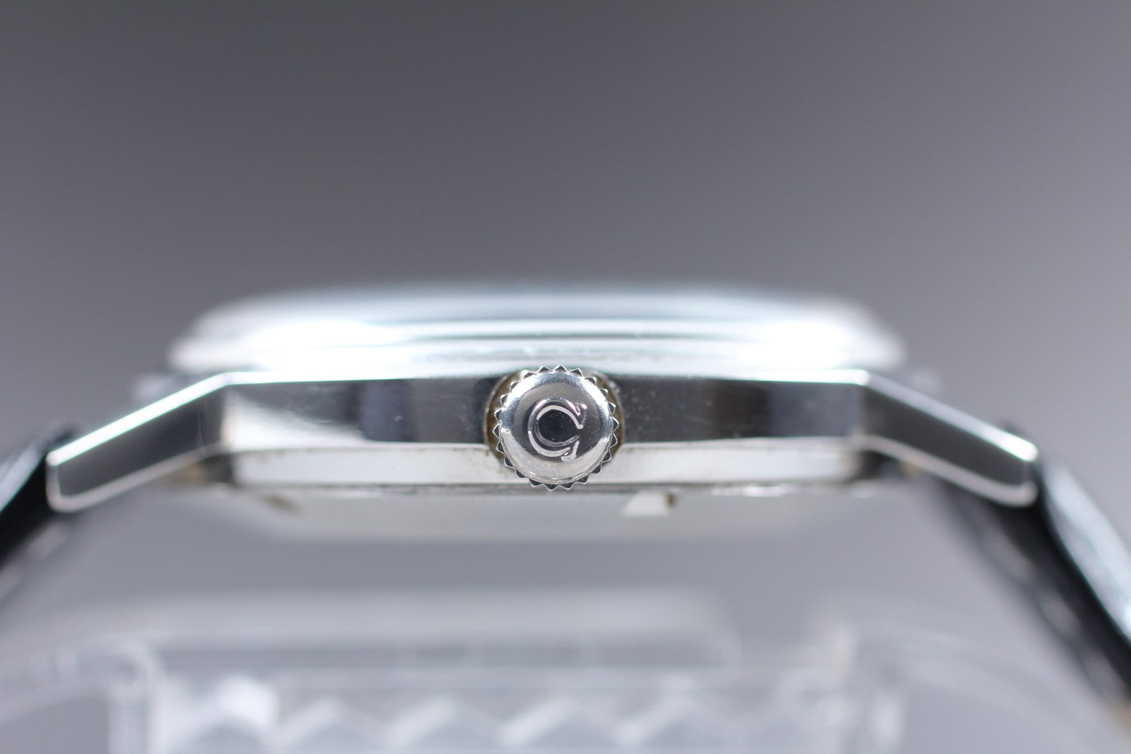 Vintage 1971 [Near MINT] Omega Geneve 166.070 35mm Automatic Silver Dial Men's