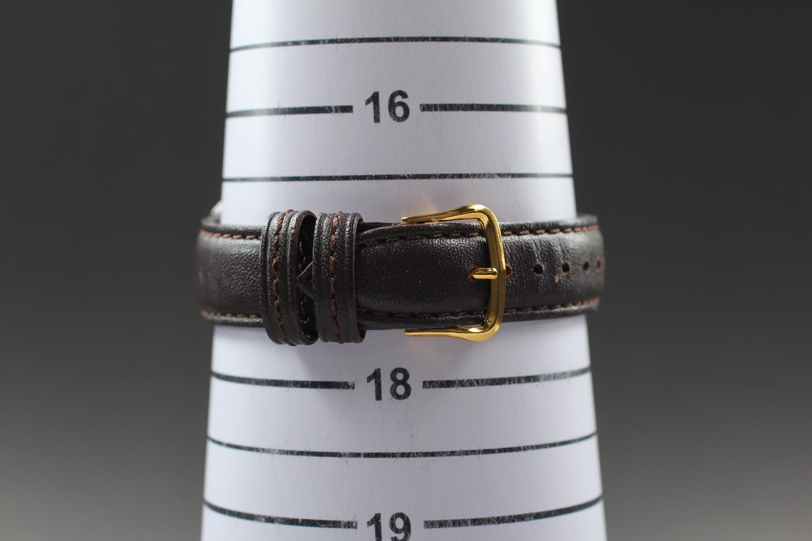 Vintage 1981 [Near MINT] Seiko Dolce 6020-5940 26mm Quartz White Roman Men's