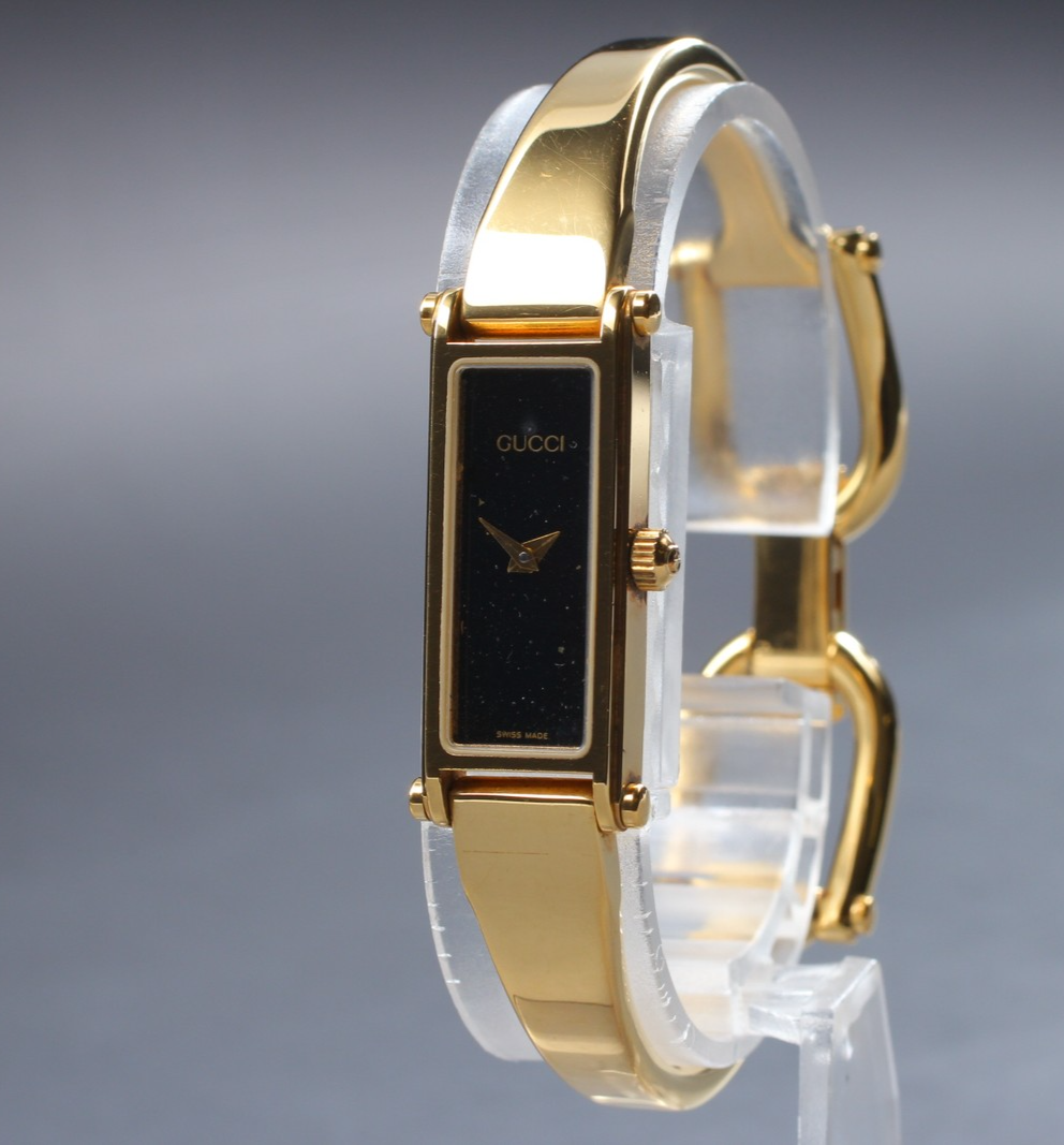 Near MINT Vintage Gucci 1500 12mm Quartz Black Dial Gold Women's From JAPAN