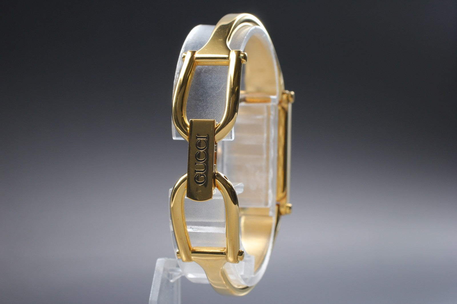 Near MINT Vintage Gucci 1500 12mm Quartz Black Dial Gold Women's From JAPAN