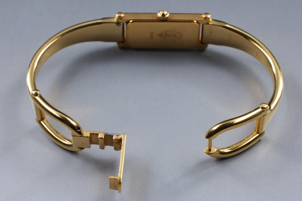 Near MINT Vintage Gucci 1500 12mm Quartz Black Dial Gold Women's From JAPAN