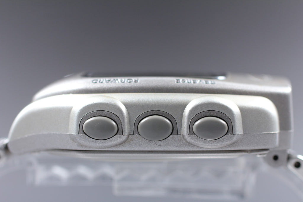 Tested [Near MINT] Vintage Casio Wrist Camera WQV-2 39mm Quartz Silver Men's