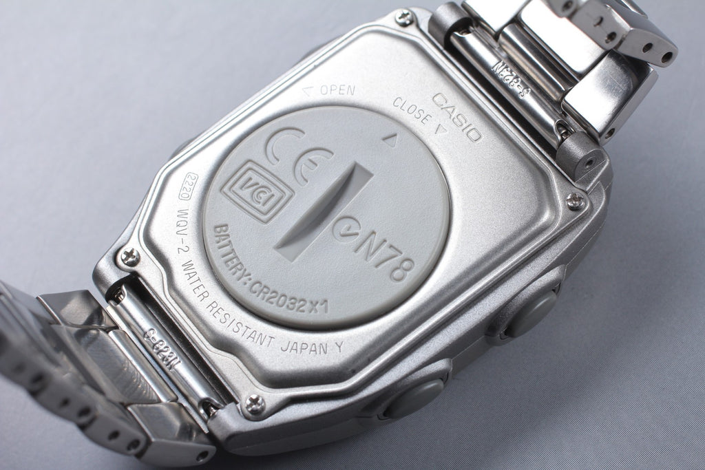 Tested [Near MINT] Vintage Casio Wrist Camera WQV-2 39mm Quartz Silver Men's