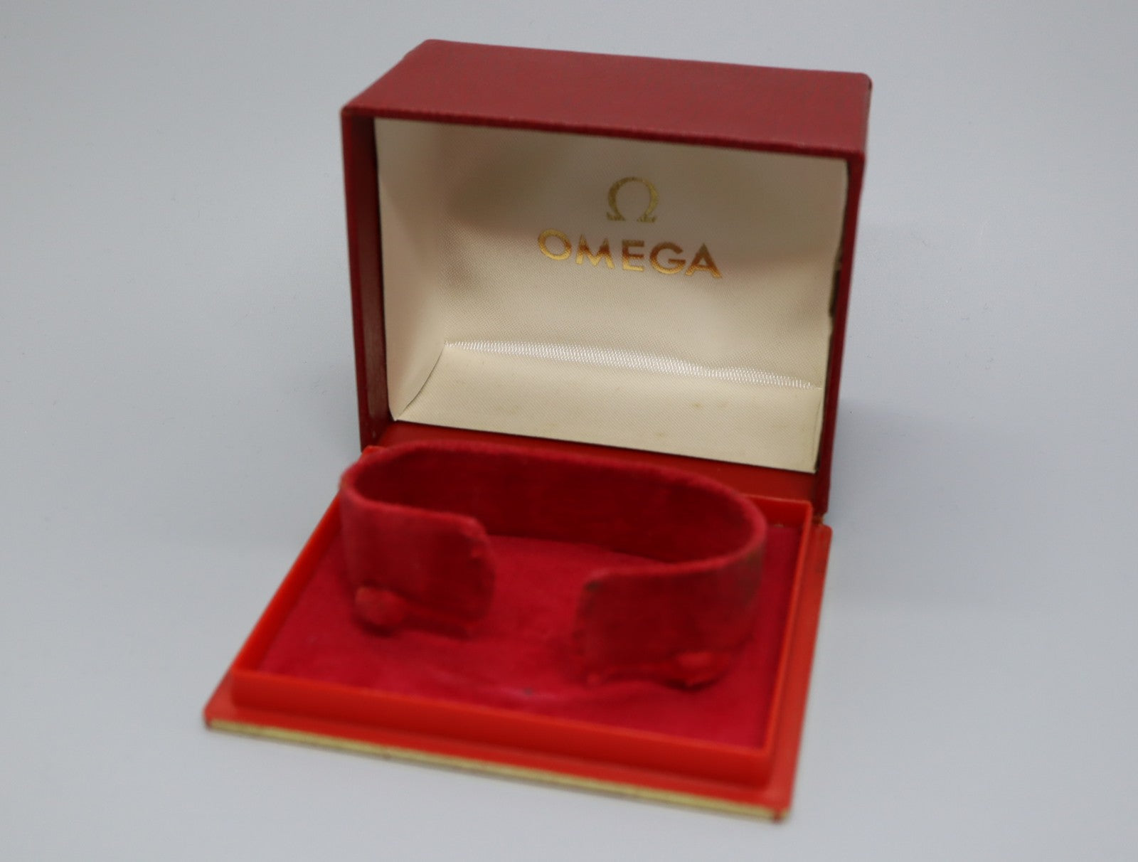 Near MINT Omega Vintage Red Watch Box Genuine Case Only From JAPAN #1298