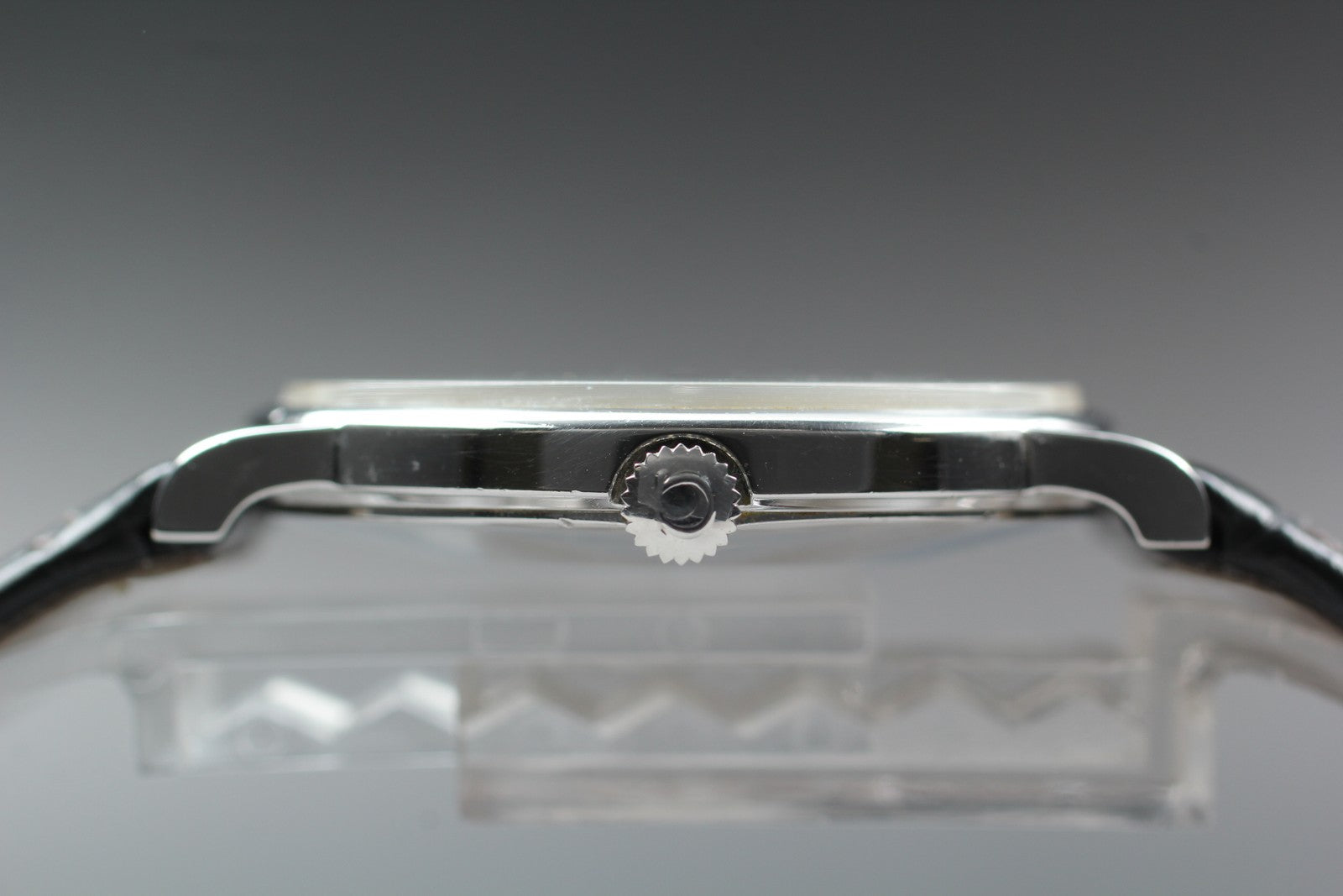 Vintage 1975 [Near MINT] Omega De Ville 111.0140 32mm Manual Silver Roman Men's