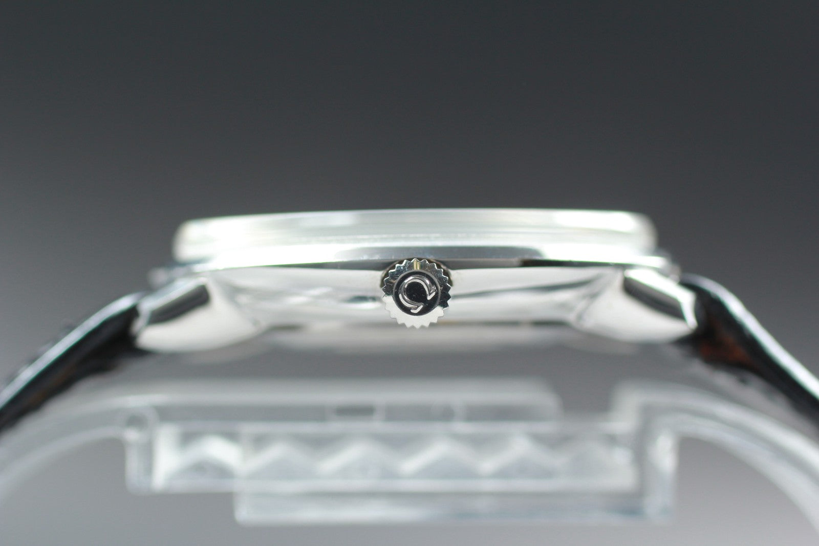 Near MINT Vintage Omega De Ville TOOL.104 33mm Manual Winding Silver Dial Men's