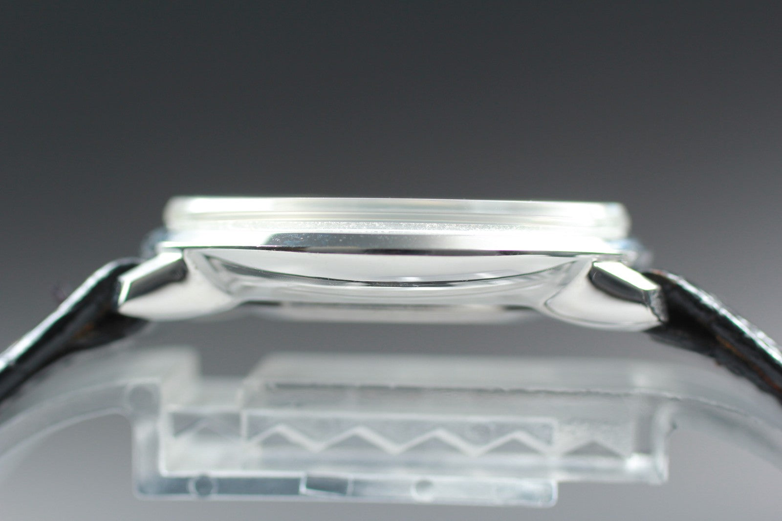 Near MINT Vintage Omega De Ville TOOL.104 33mm Manual Winding Silver Dial Men's