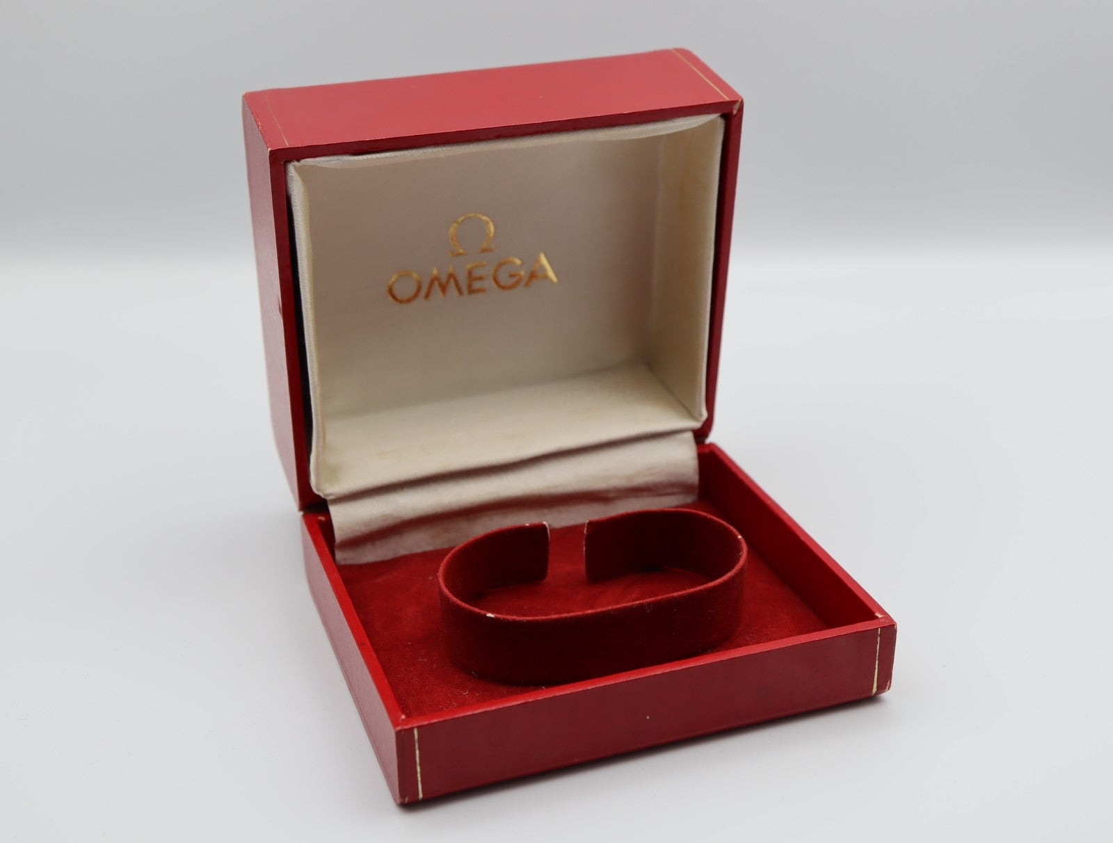 Near MINT Omega Vintage Red Watch Box Genuine Case Only From JAPAN #1368
