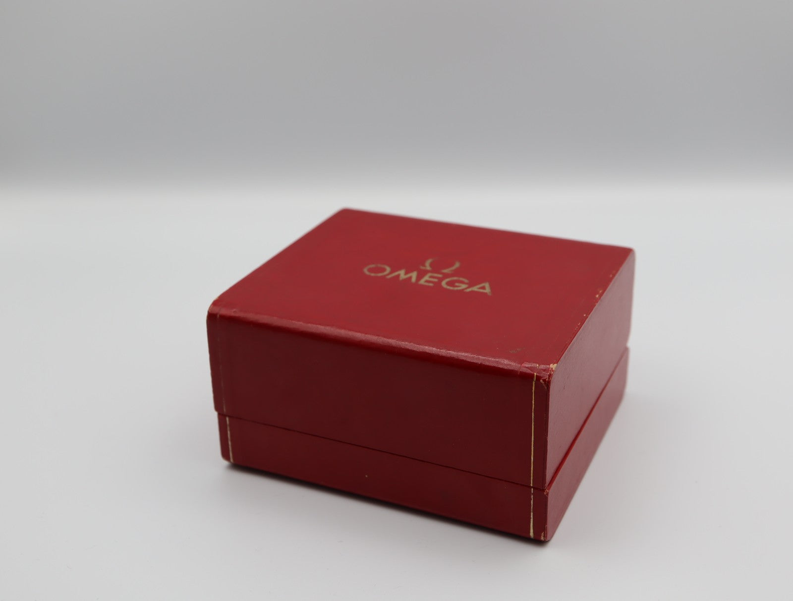 Near MINT Omega Vintage Red Watch Box Genuine Case Only From JAPAN #1368
