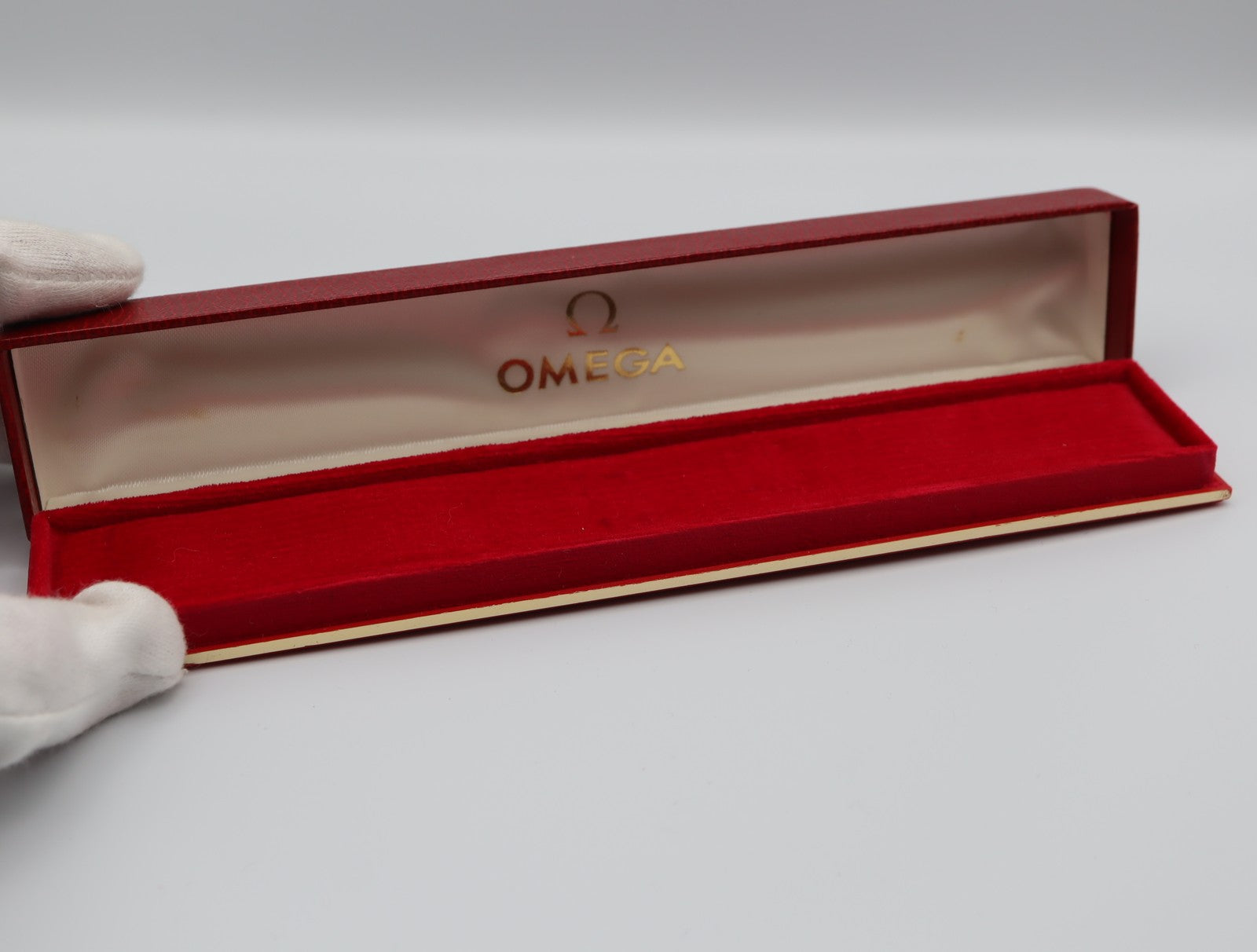 Near MINT Omega Vintage Red Watch Box Case Only for Women's JAPAN #1505