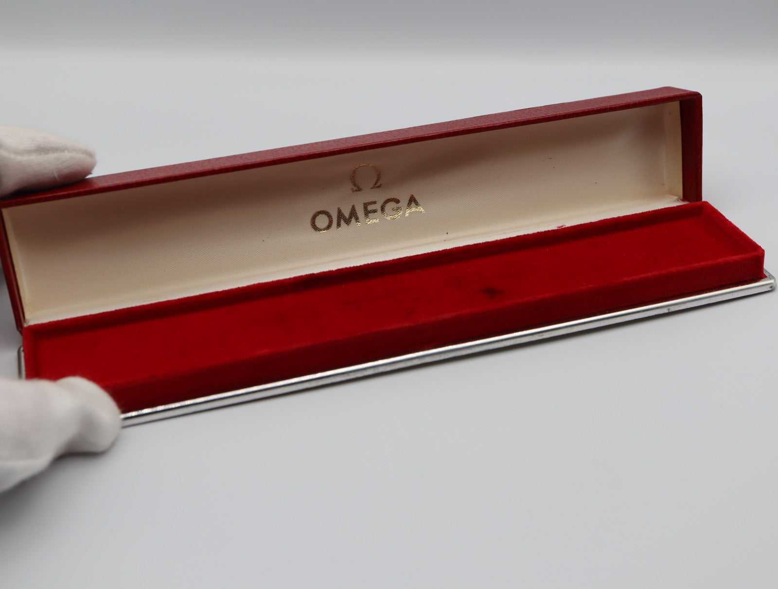 Near MINT Omega Vintage Red Watch Box Case Only for Women's JAPAN #1504