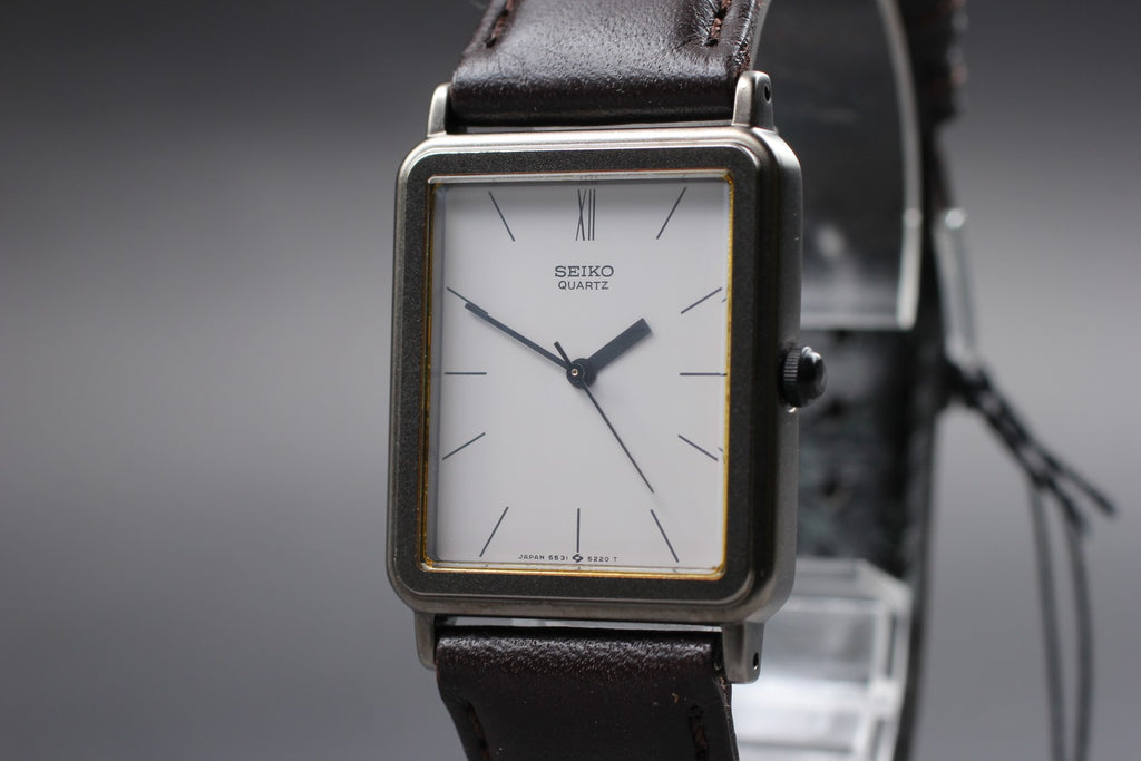 Vintage 1984 [NOS / Tag] Seiko Avenue 6531-5140 25mm Quartz White Roman Tank Men