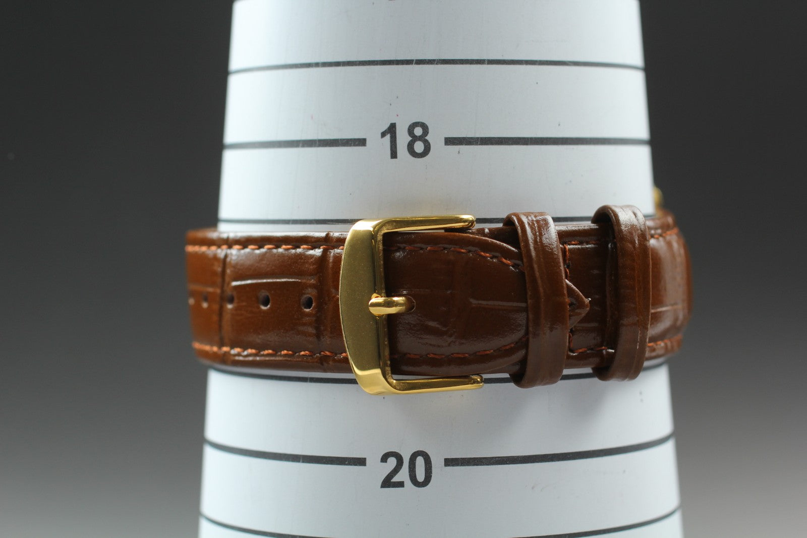 Near MINT Citizen Stiletto Eco-Drive G820-T001700 27mm Solar Roman Tank Men's