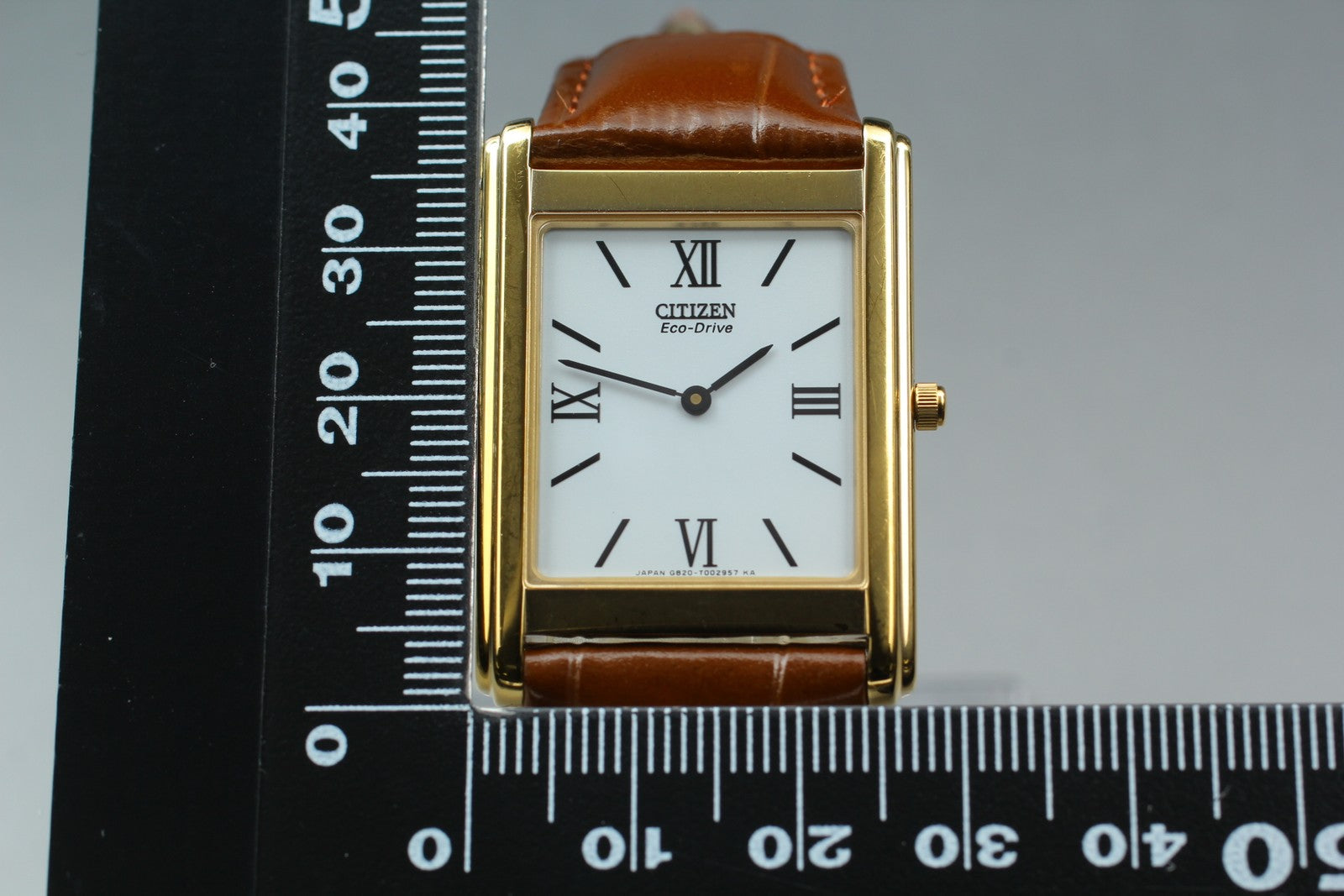 Near MINT Citizen Stiletto Eco-Drive G820-T001700 27mm Solar Roman Tank Men's