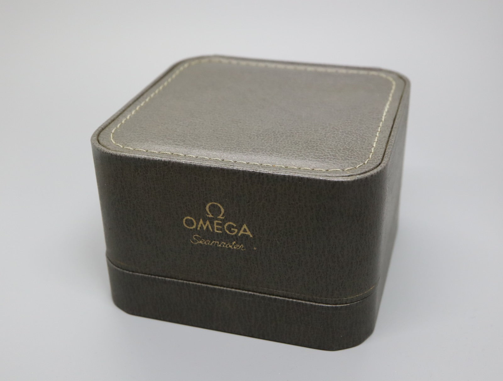 Near MINT Omega Vintage Gray Watch Box Genuine Case Seamaster From JAPAN