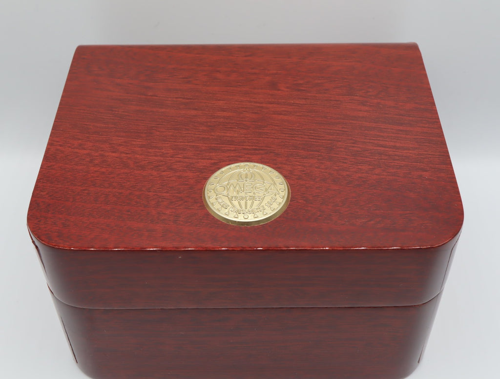 Near MINT Omega Vintage Wooden Watch Box Genuine Case Only From JAPAN #1525