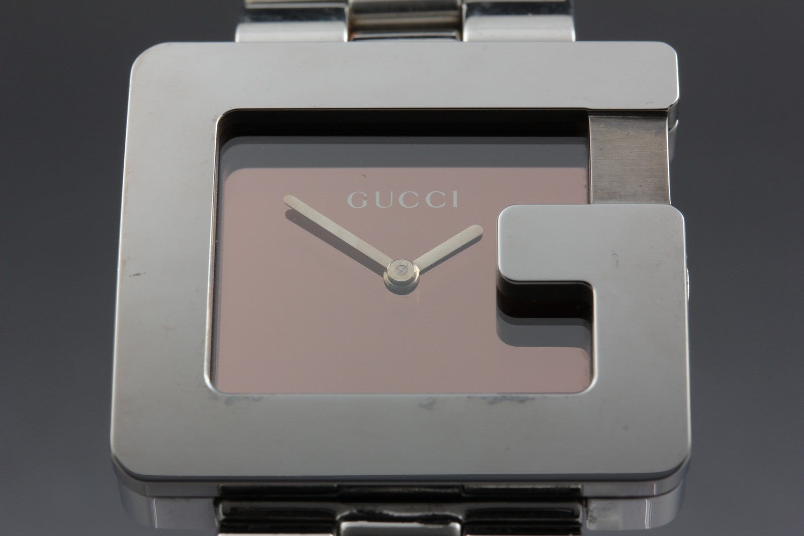 Near MINT Vintage Gucci 3600M 32mm G Face Quartz Black Dial Silver Men's Watch