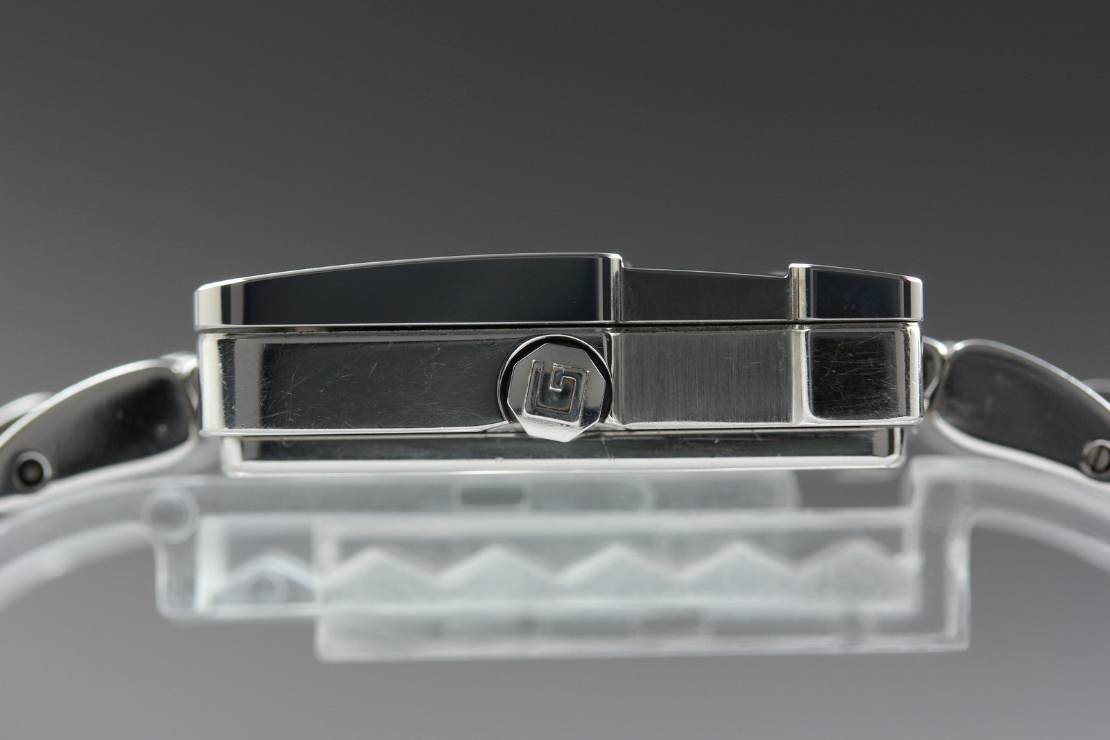 Near MINT Vintage Gucci 3600M 32mm G Face Quartz Black Dial Silver Men's Watch