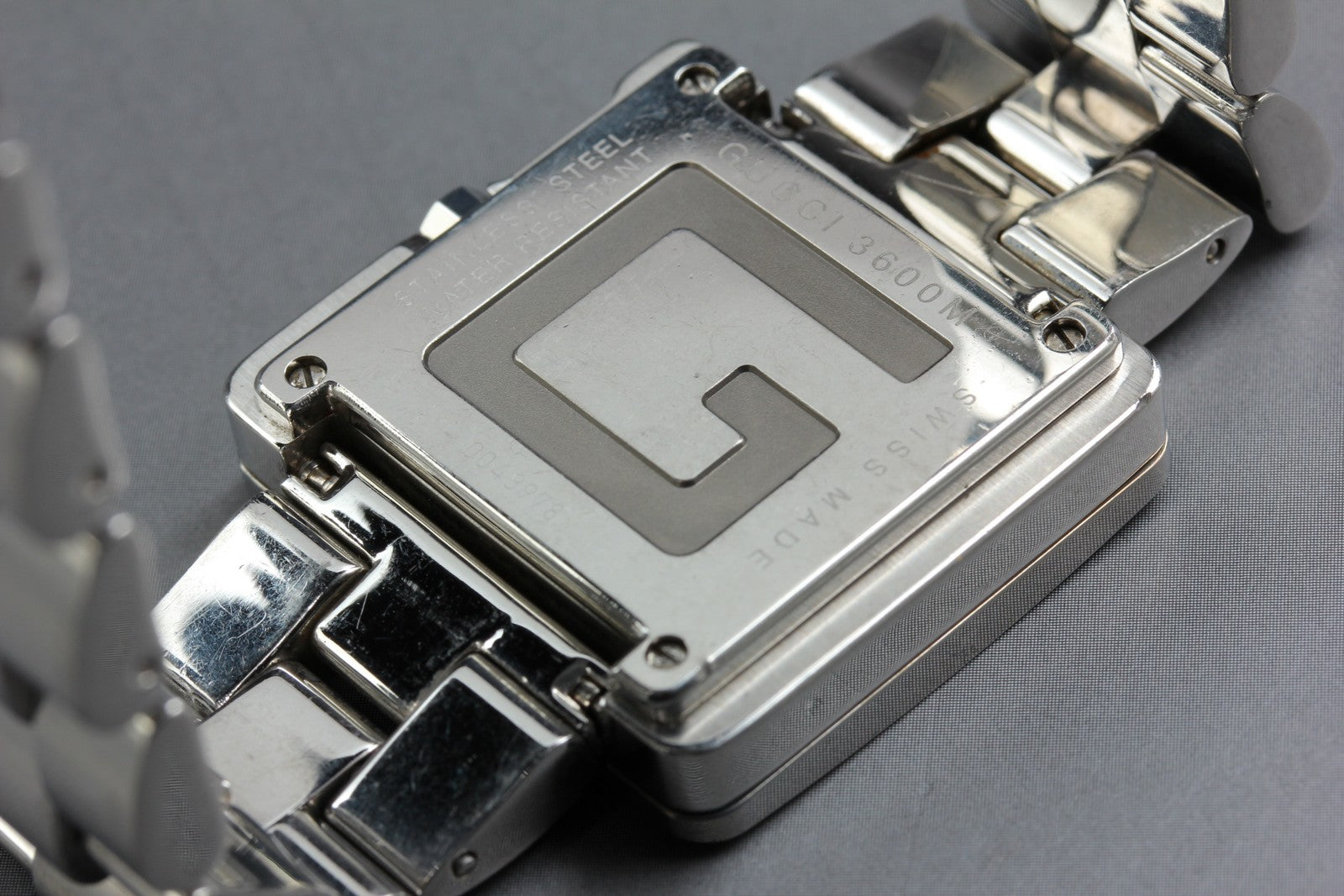 Near MINT Vintage Gucci 3600M 32mm G Face Quartz Black Dial Silver Men's Watch