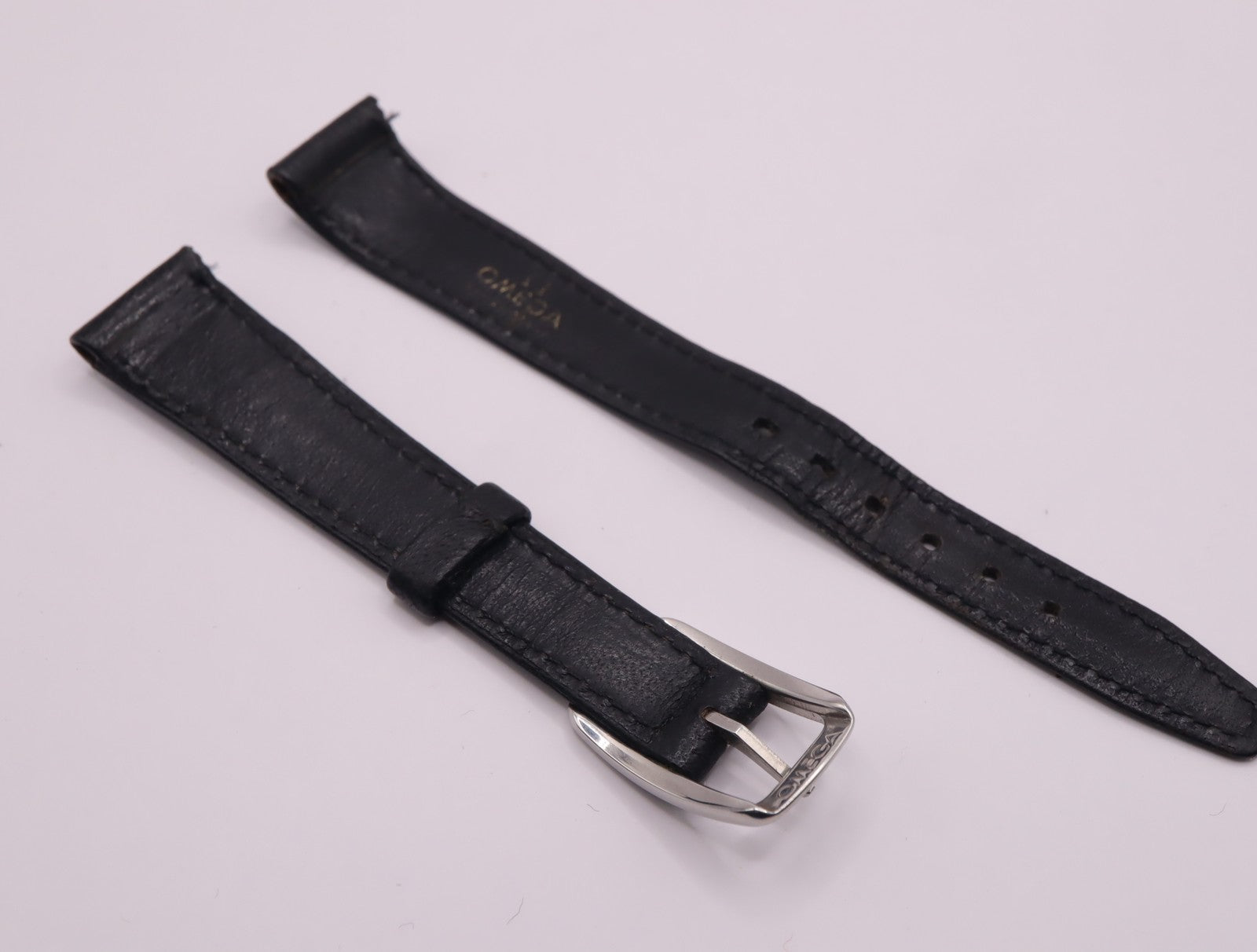 Near MINT Omega Vintage Genuine Black Leather Strap 14mm Silver Buckle Women's