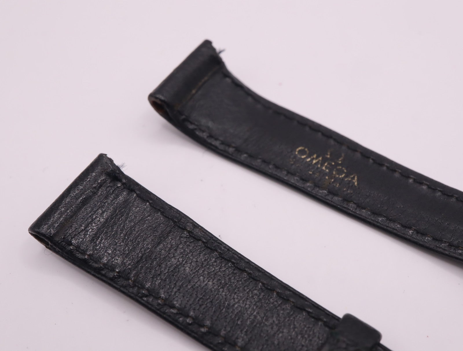 Near MINT Omega Vintage Genuine Black Leather Strap 14mm Silver Buckle Women's