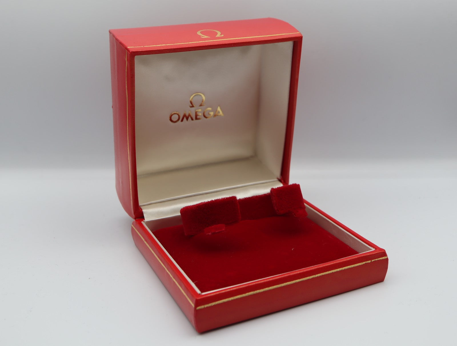 Near MINT Omega Vintage Red Watch Box Genuine Case Only From JAPAN #1535