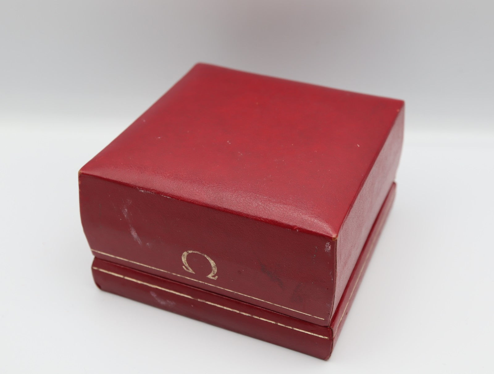 Near MINT Omega Vintage Red Watch Box Genuine Case Only From JAPAN #1536