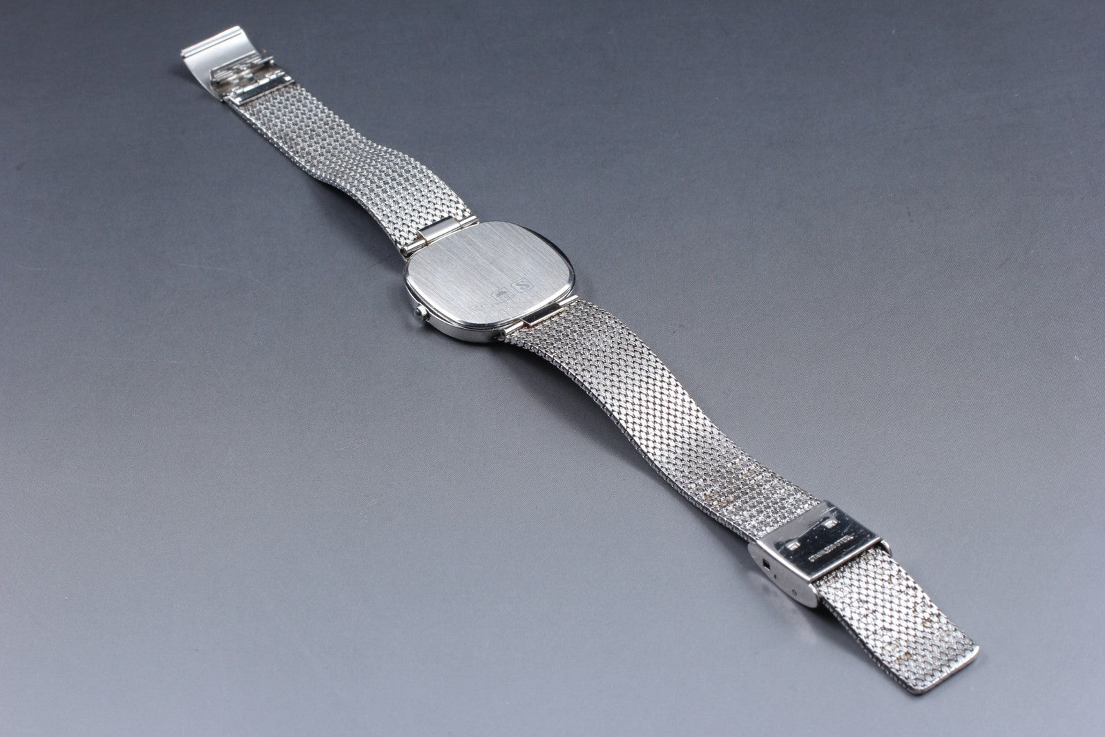 Near MINT Vintage Longines 150 3344 30mm Quartz L 150.4 Silver Dial Men's Watch