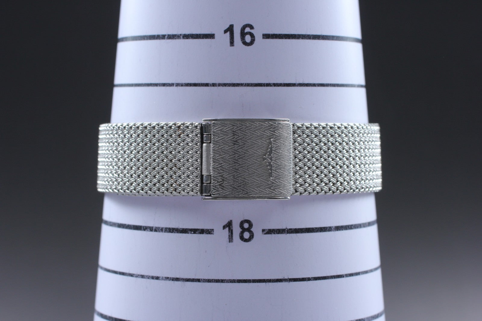 Near MINT Vintage Longines 150 3344 30mm Quartz L 150.4 Silver Dial Men's Watch