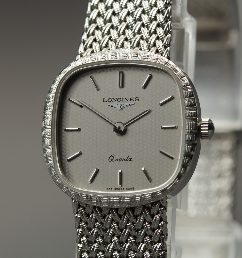 Near MINT Vintage Longines 963 3345 21mm Quartz L.963.4 Silver Dial Women's