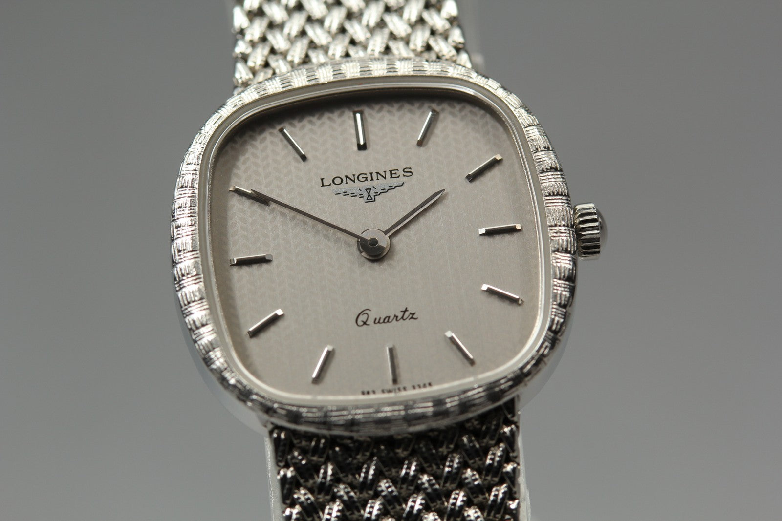 Near MINT Vintage Longines 963 3345 21mm Quartz L.963.4 Silver Dial Women's