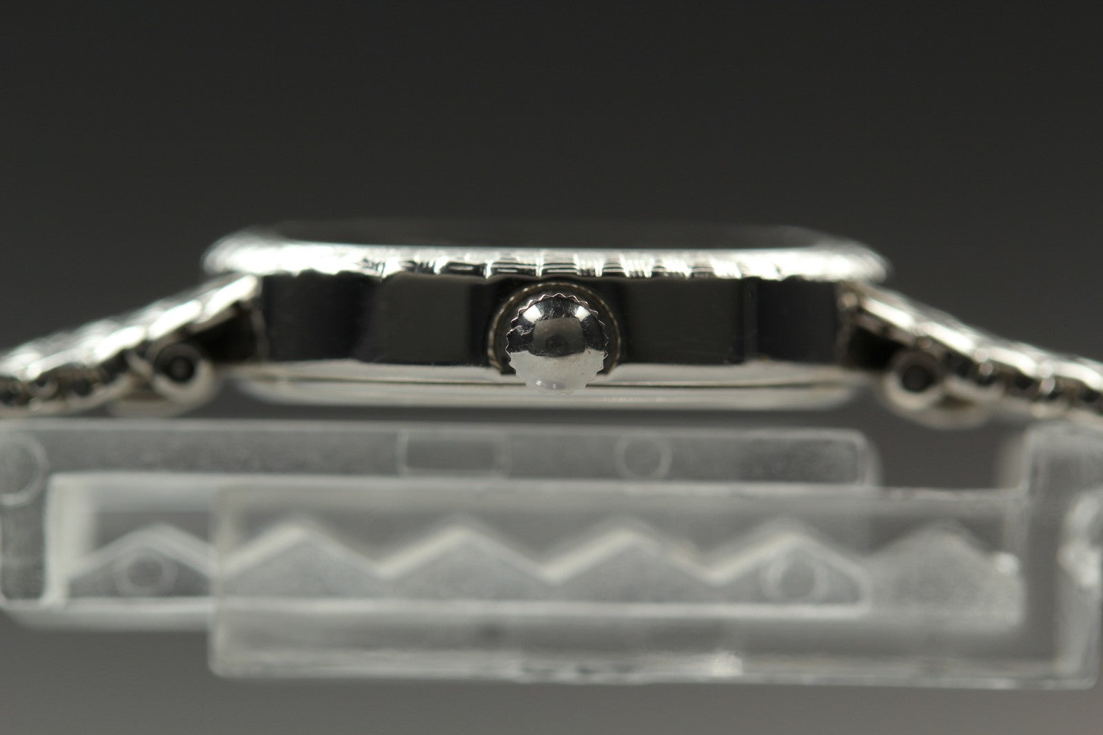 Near MINT Vintage Longines 963 3345 21mm Quartz L.963.4 Silver Dial Women's