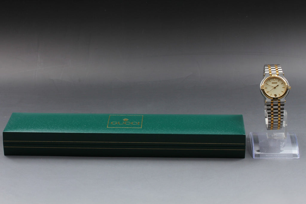 Near MINT / BOX Vintage Gucci 9000M 32mm Quartz Off White Dial Men's From JAPAN