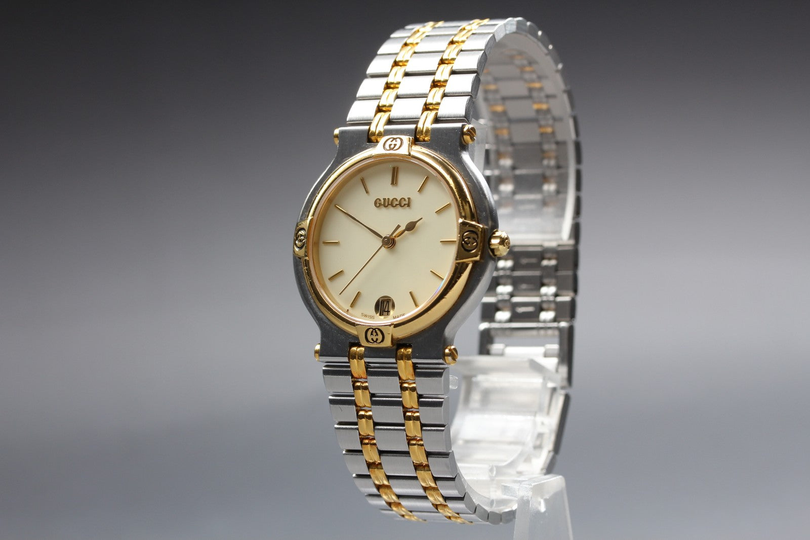 Near MINT / BOX Vintage Gucci 9000M 32mm Quartz Off White Dial Men's From JAPAN